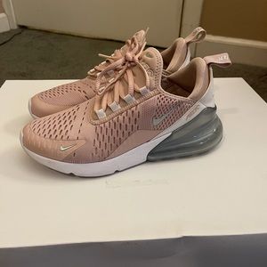 Women’s Nike Air 270